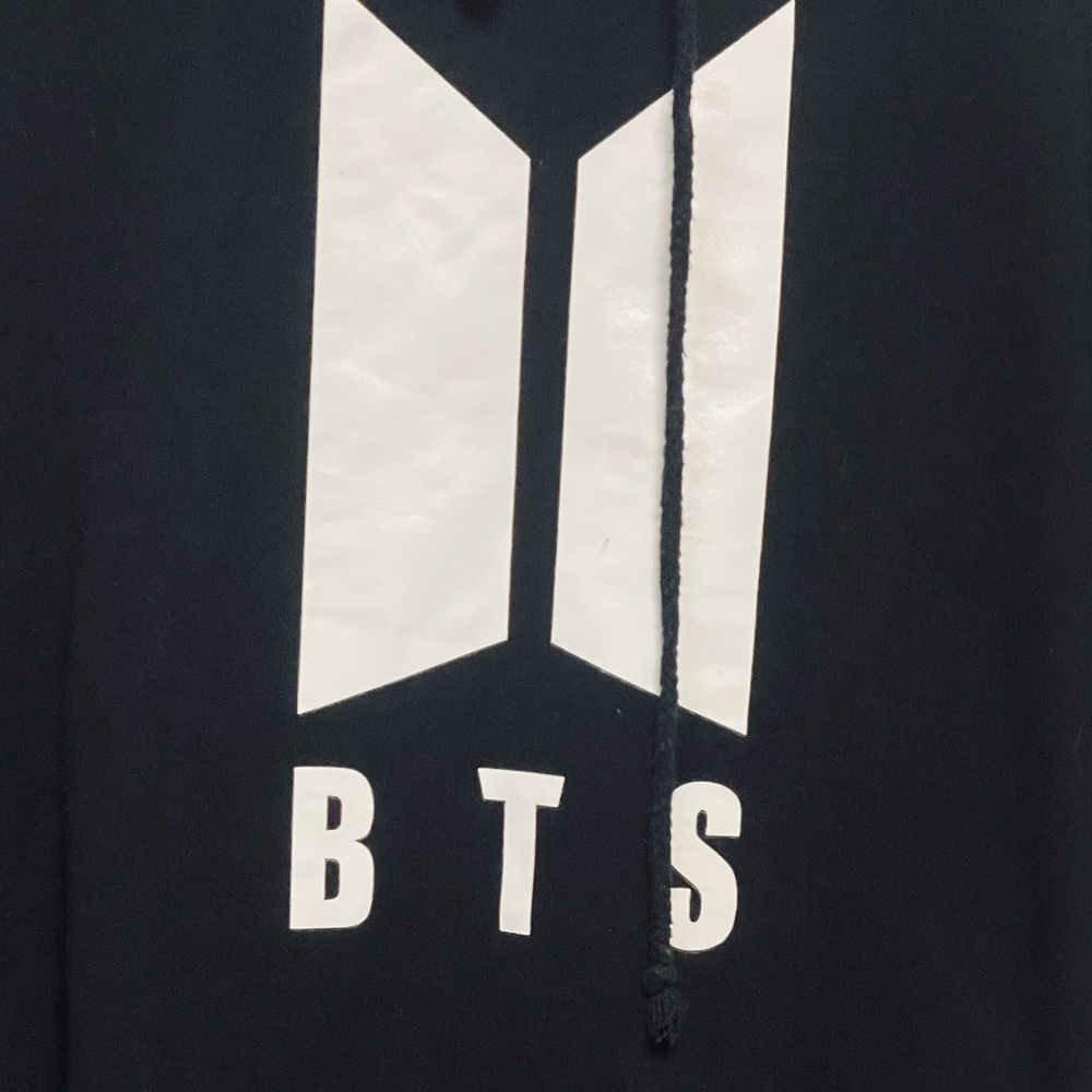 BTS Suga 93 Black Logo Sweater with Hood - Picture 7 of 8
